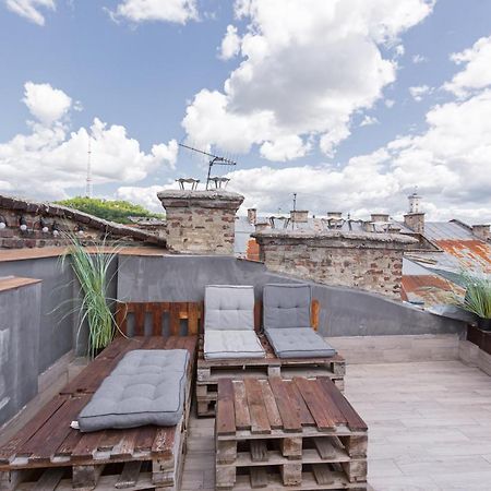 З Оглядовою Терасою На Львів Вулиця Свободи 35 Exterior photo