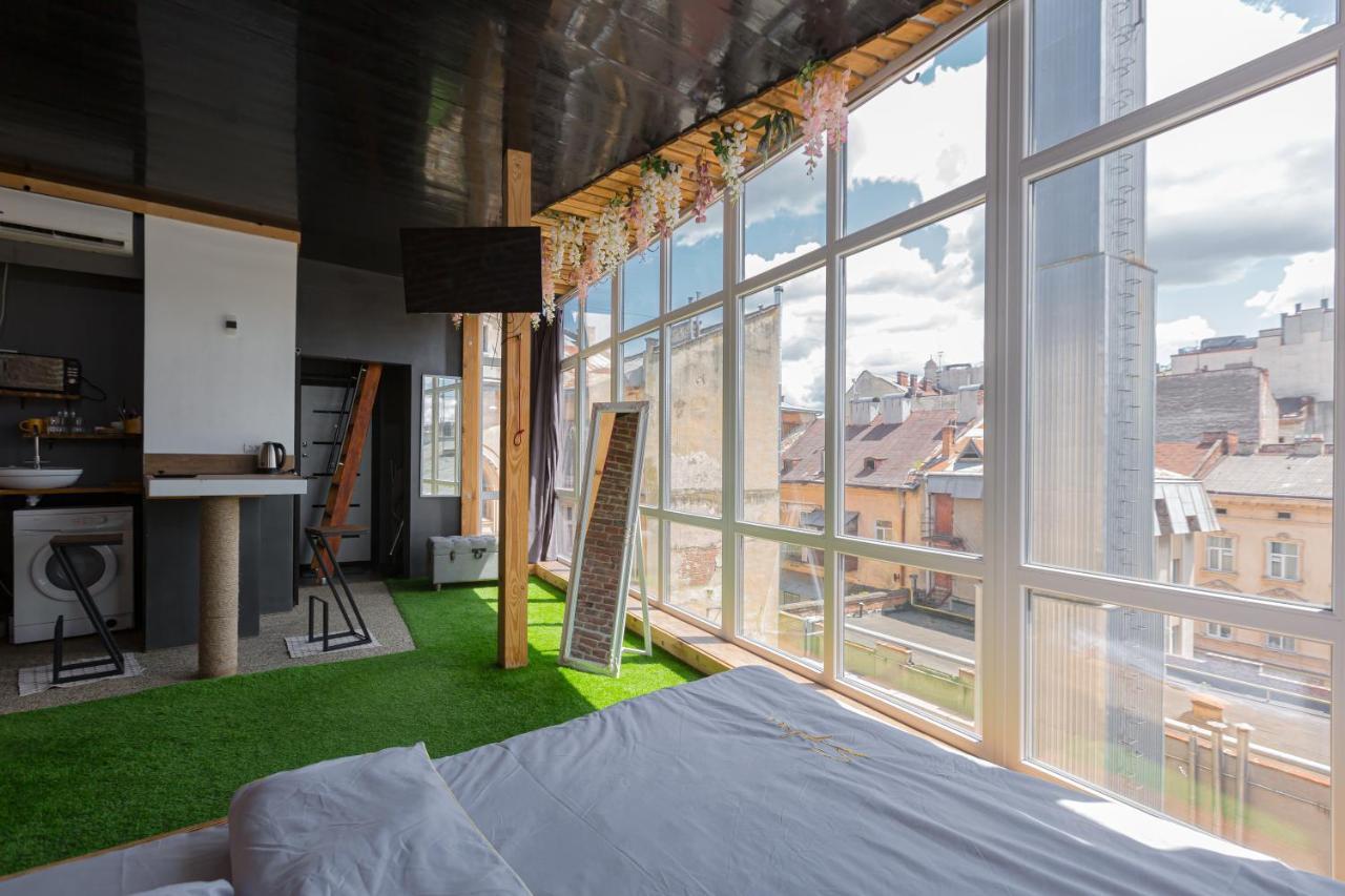 З Оглядовою Терасою На Львів Вулиця Свободи 35 Exterior photo