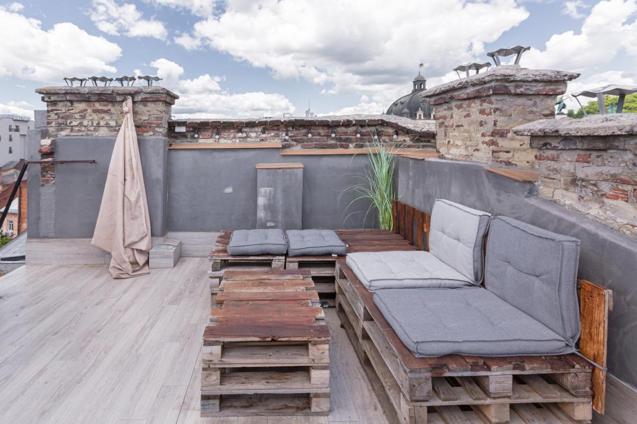 З Оглядовою Терасою На Львів Вулиця Свободи 35 Exterior photo