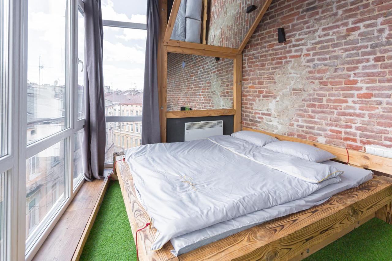 З Оглядовою Терасою На Львів Вулиця Свободи 35 Exterior photo